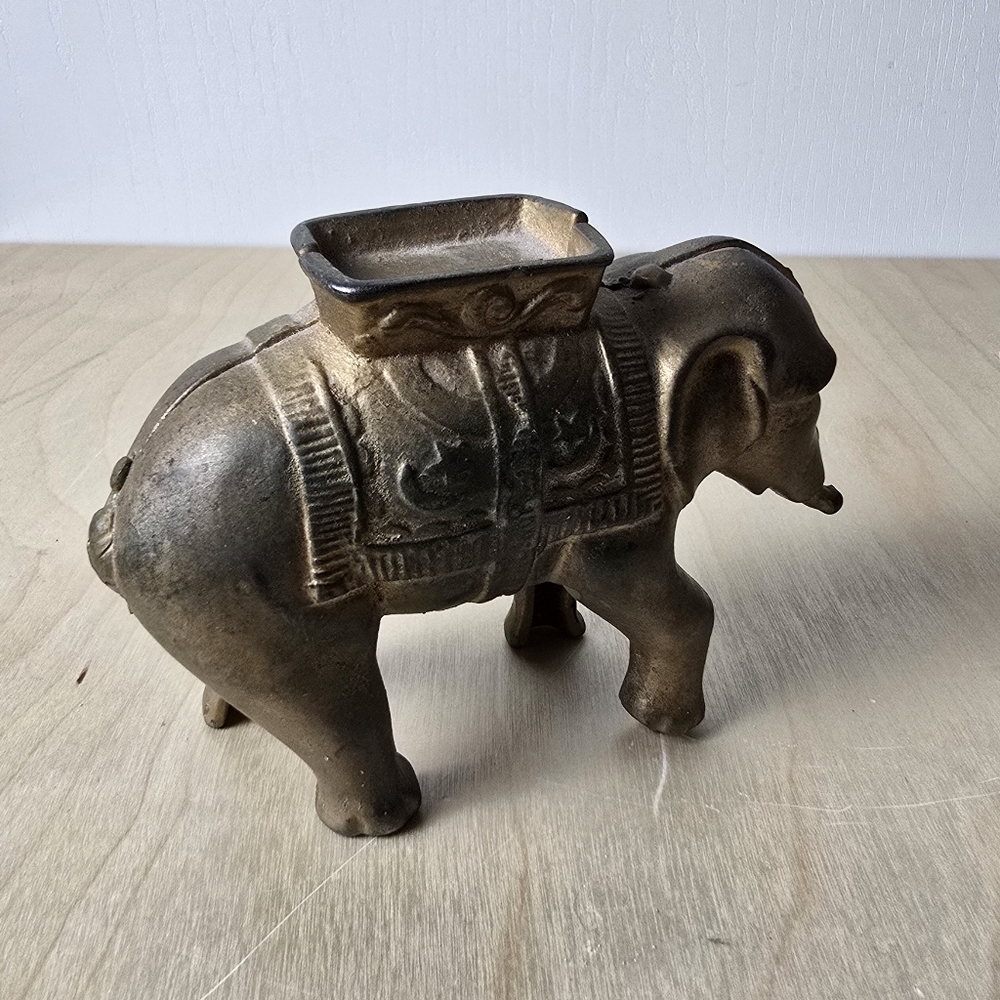 Vintage Brass Elephant Figurine - Picture 5 of 8